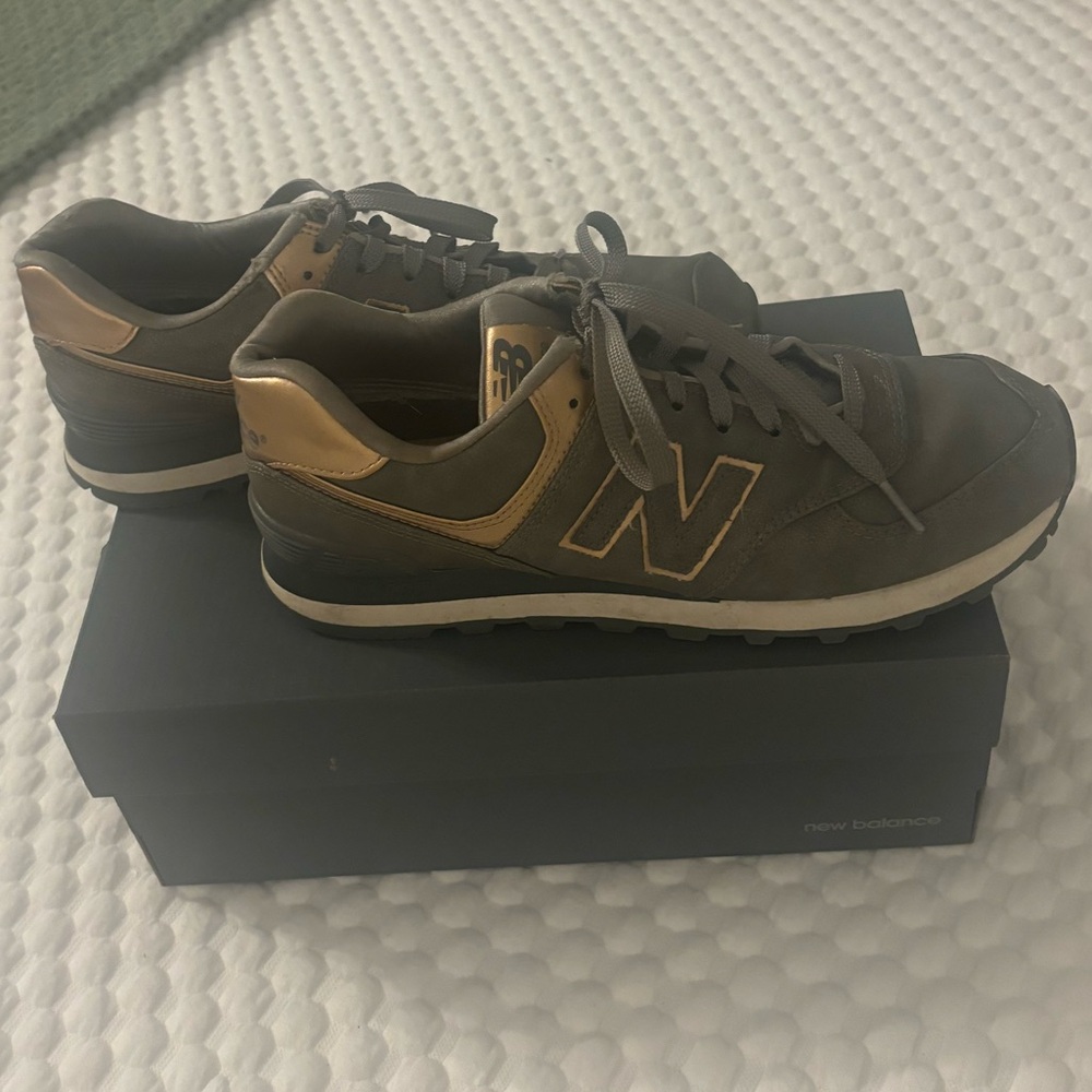 👟🩶NEW BALANCE🩶👟Pink & Gold Tennis Shoes